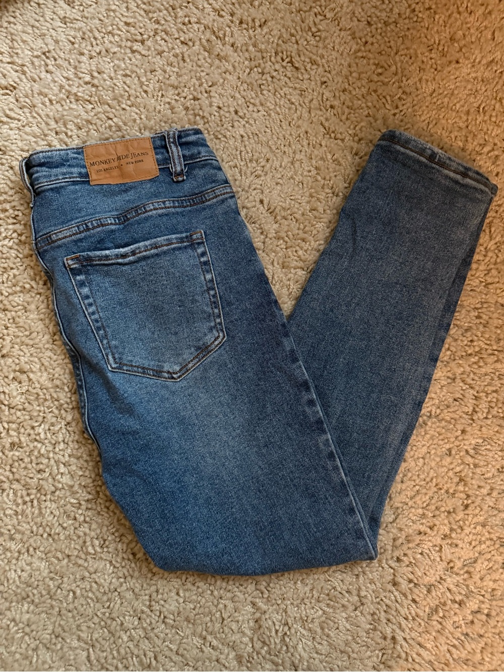 Women's Skinny Jeans in Medium Blue Denim